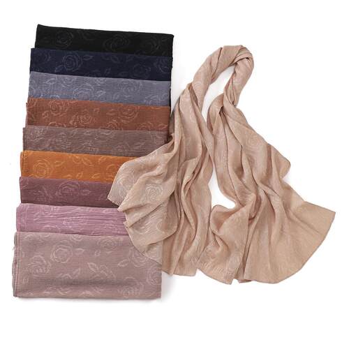 Crimped rose embossed shimmering long scarf Thin