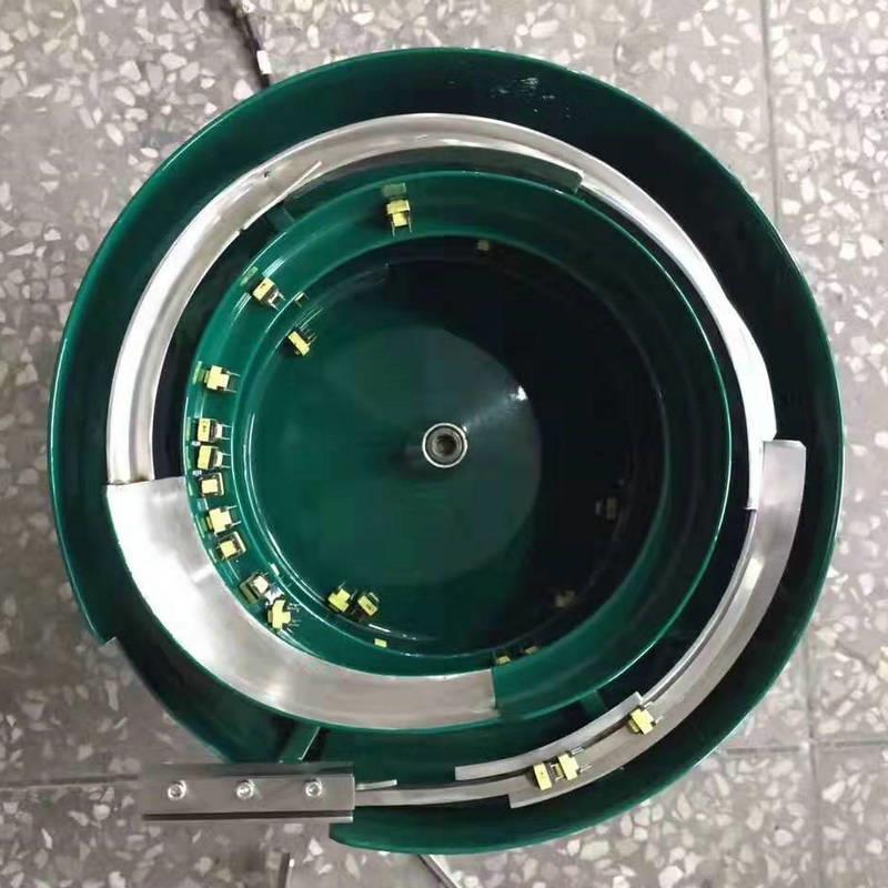 L型铁皮底座振动盘振动盘厂家多轨道直线送料器五金精密定 制