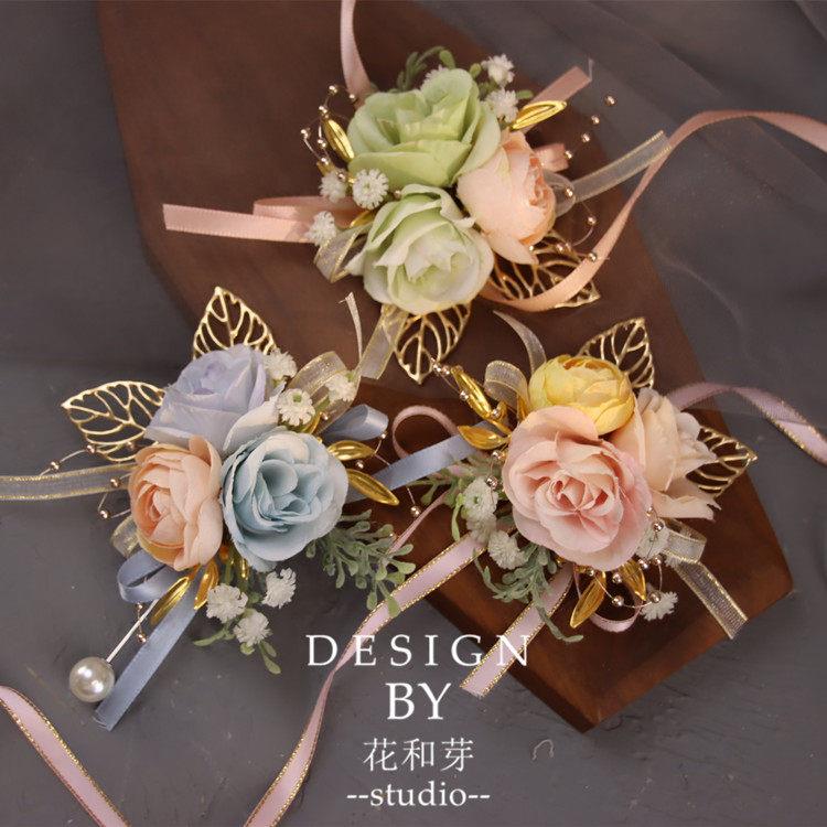 原创 唯美森系粉蓝玫瑰花朵叶子开业活动新郎结婚胸花伴娘手腕花