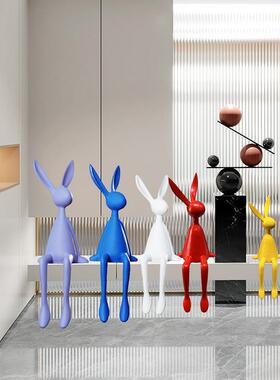 创意网红卡通坐姿长耳兔子摆件客厅电视柜酒店前台桌面玄关装饰品