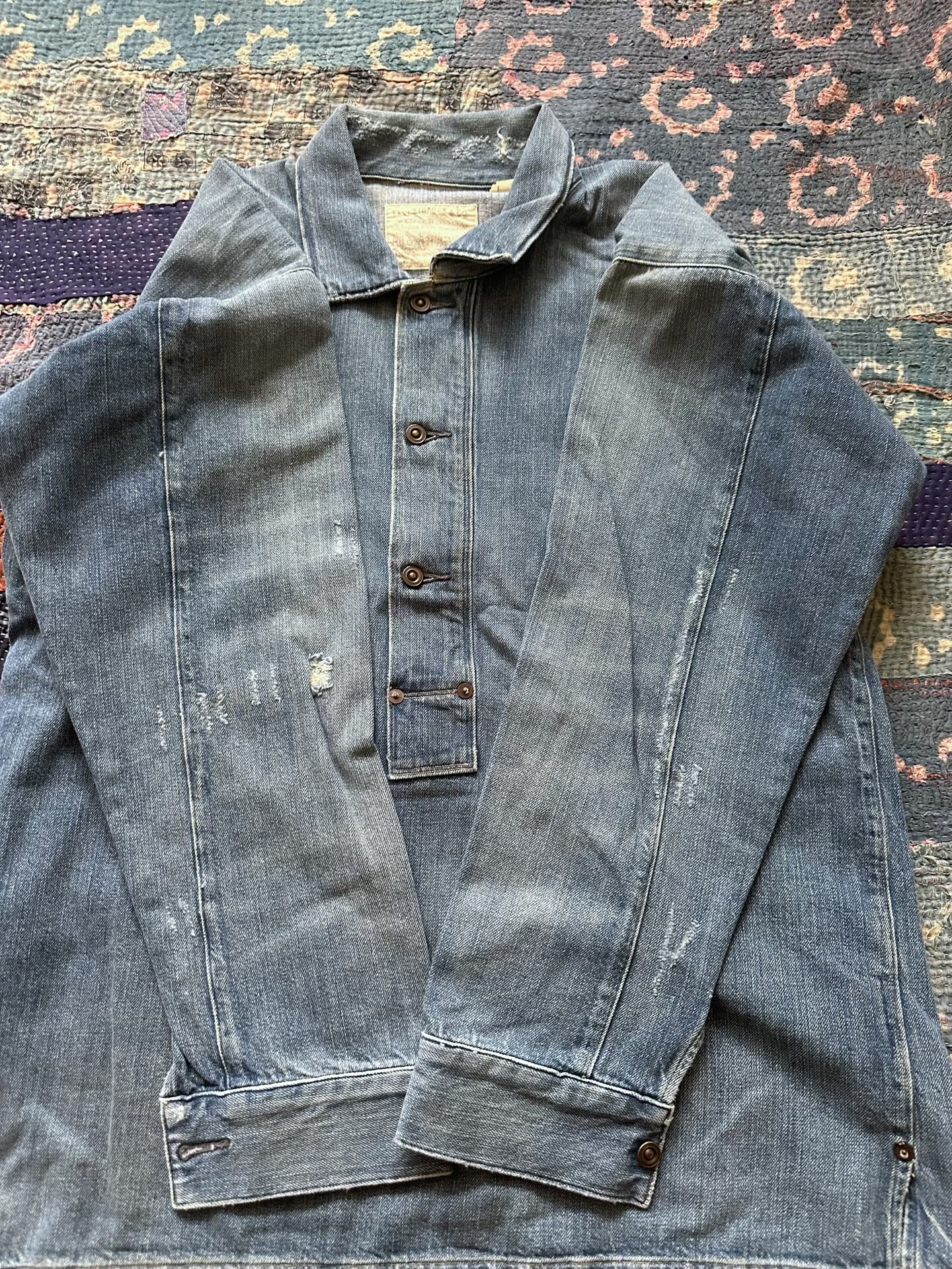 Levi's Light Blue Denim Shirt — detail