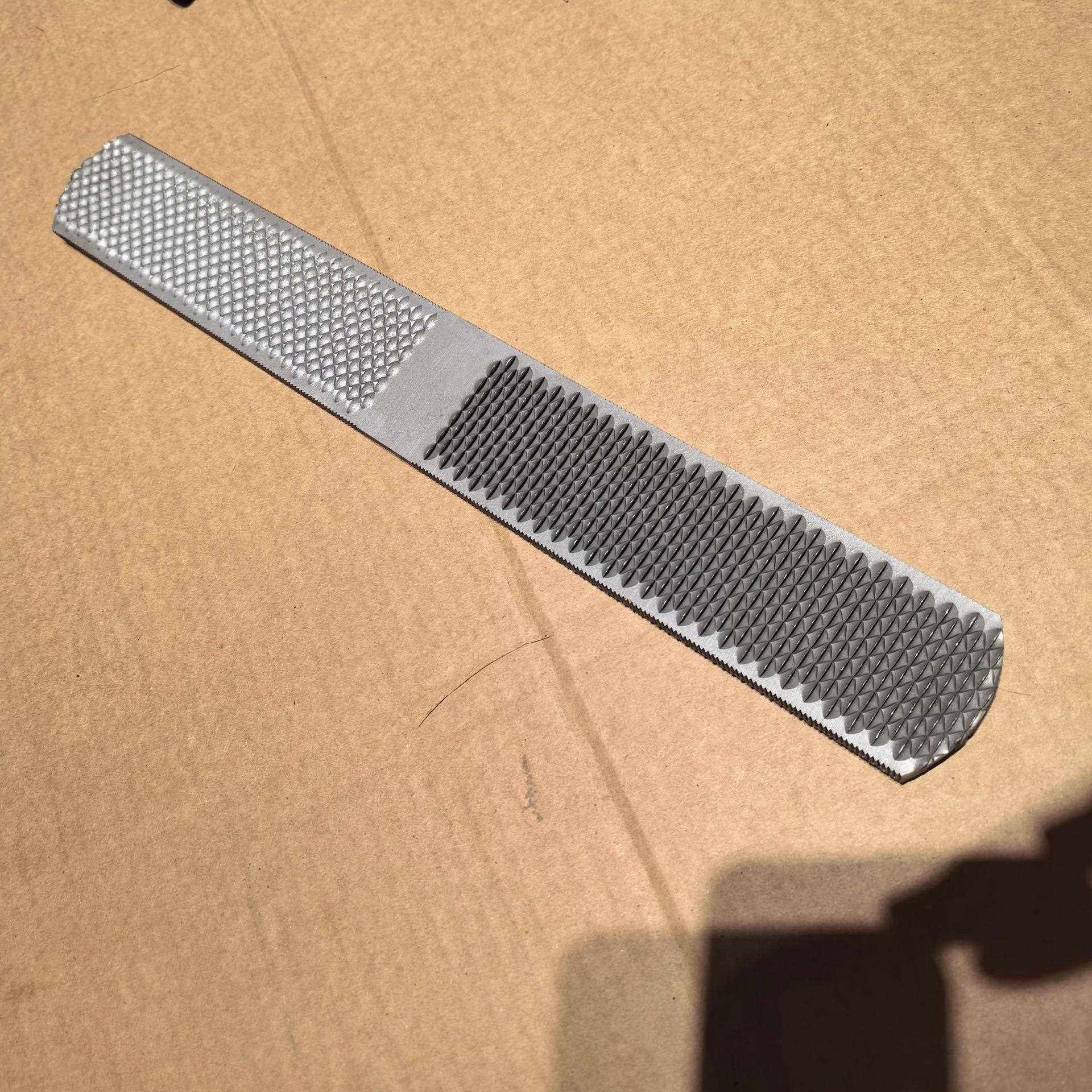 新款直销圆头马蹄锉刀 修蹄锉刀马具 修蹄工具T12碳素钢材质