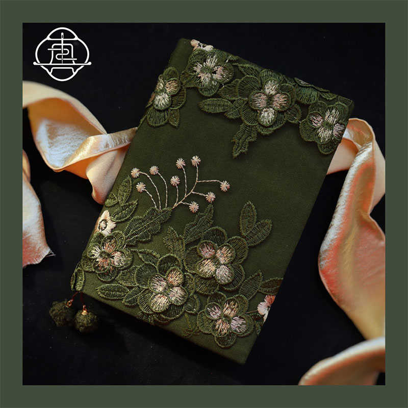 真我 绿·萤火之森 重工刺绣手工布书衣 手账本A5A6手帐封笔记本