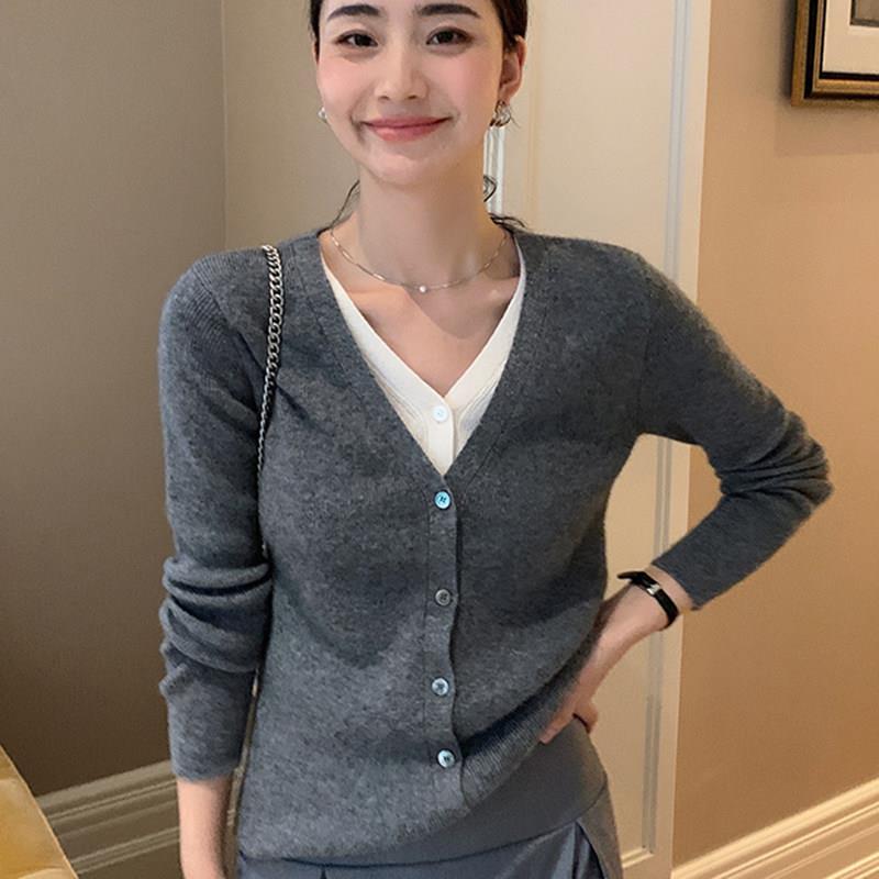 假两件山羊绒开衫女v领毛衣修身 2025秋季新款冬短款羊毛针织外套