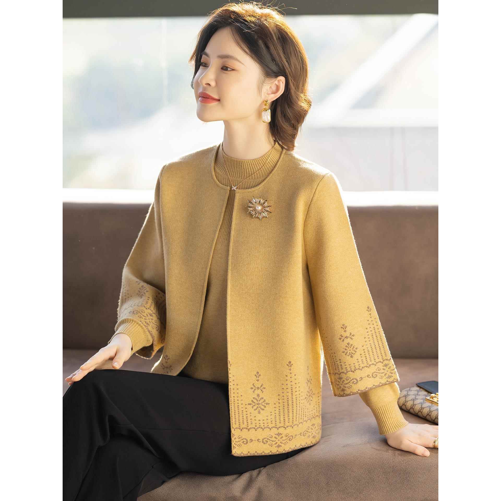 妈妈秋装两件套装2025新款毛衣外套中老年妇女春秋上衣服洋气时尚