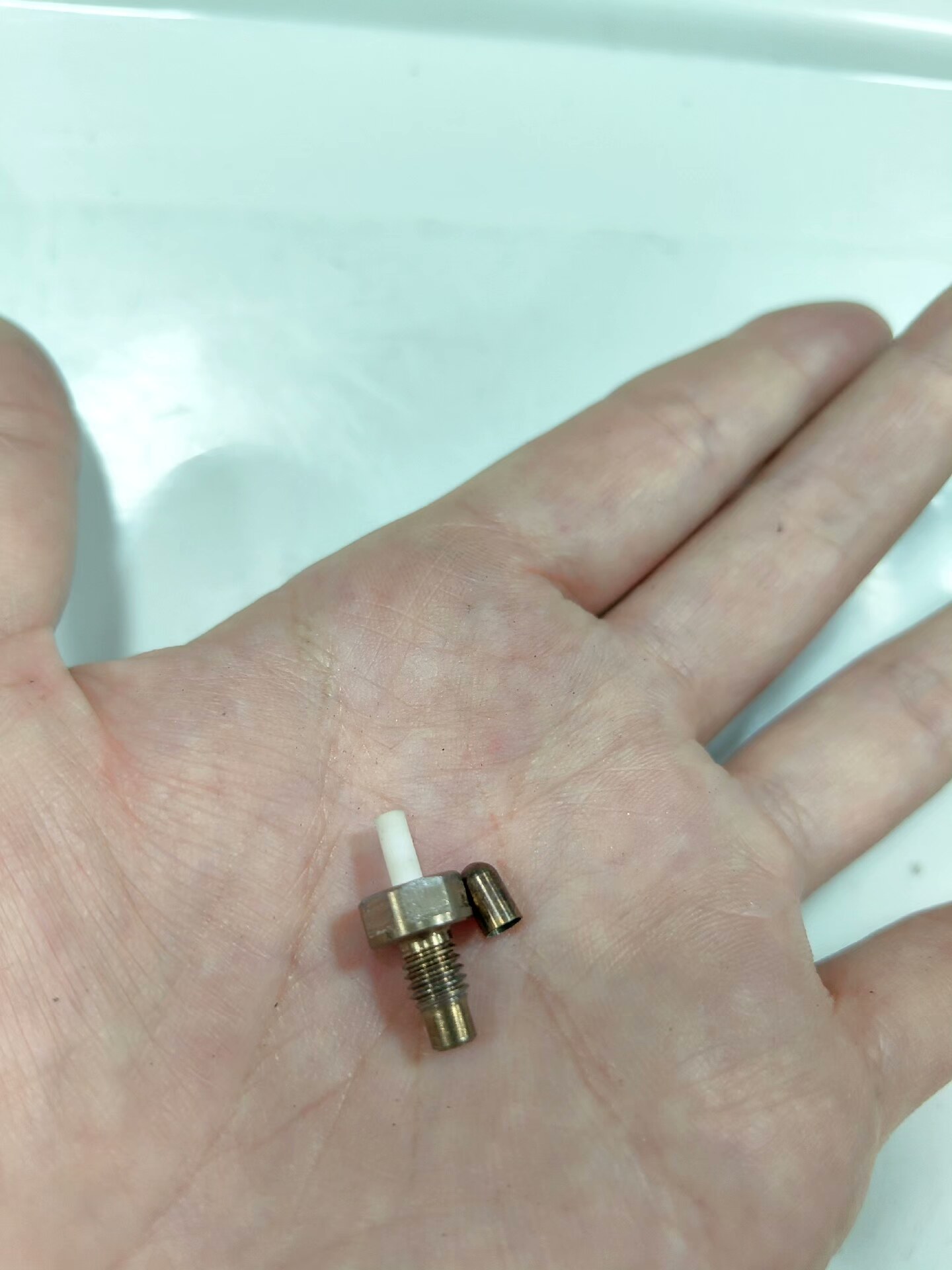 配件：喷嘴 ，P/N  40402200，08-2021