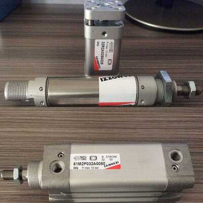 康茂盛CAMOZZI气缸27M2A32A0080小型气缸27M2A40A0125-CN02电磁阀