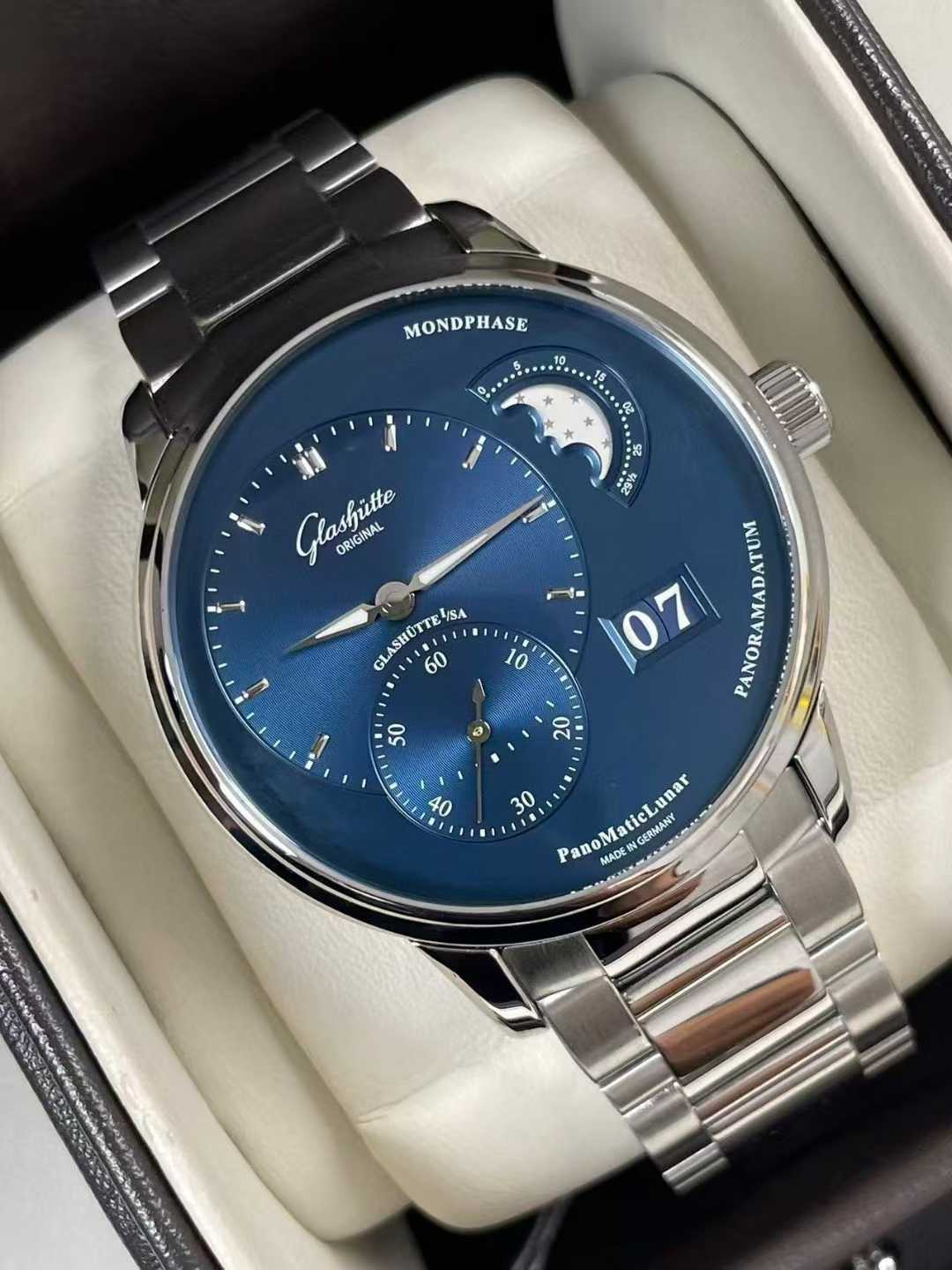 公价99000[98新]格拉苏蒂原创偏心自动机械男表1-90-02-46-32-71