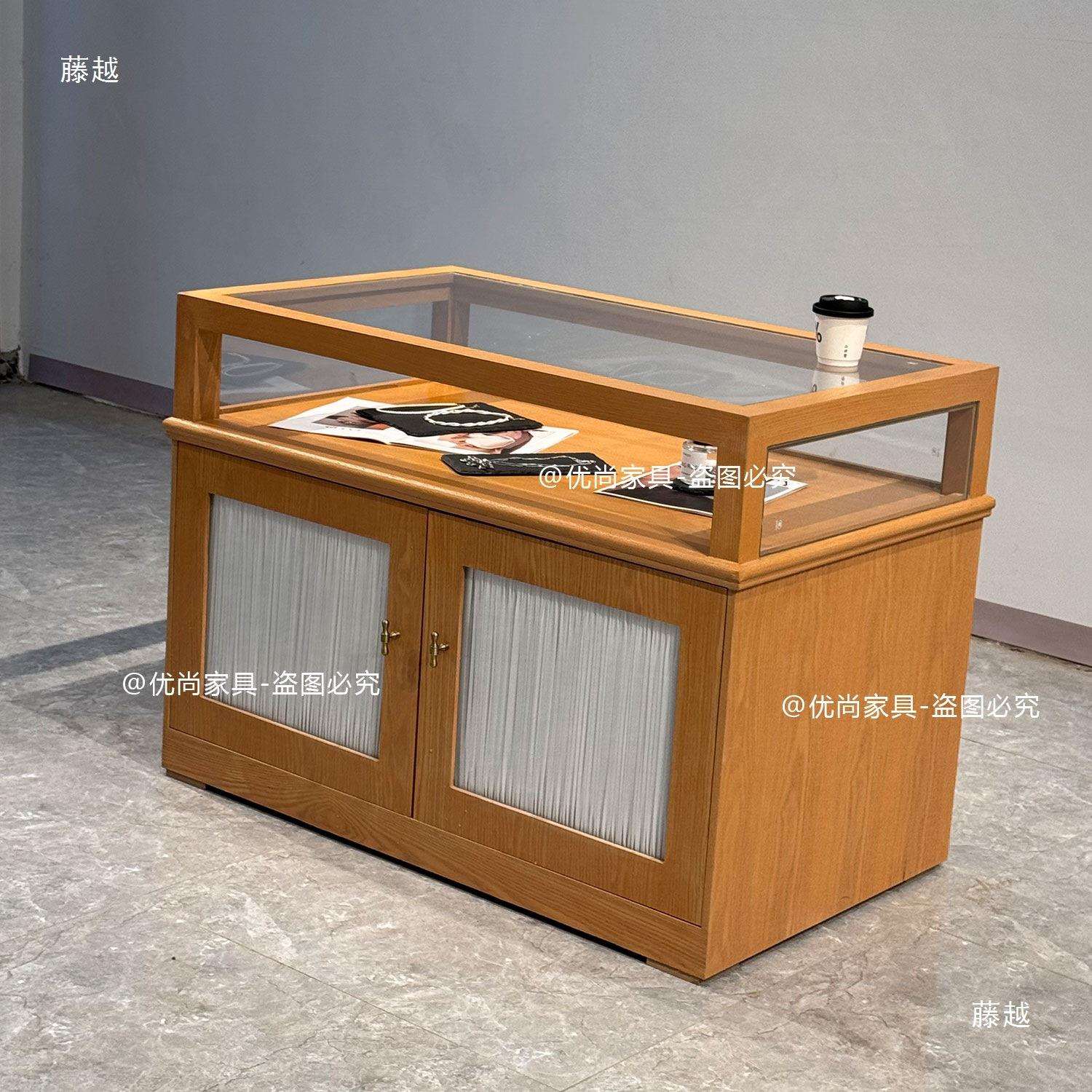 服装店中岛桌流水台韩式轻奢女装店铺陈列柜饰品摆件中岛台展示柜