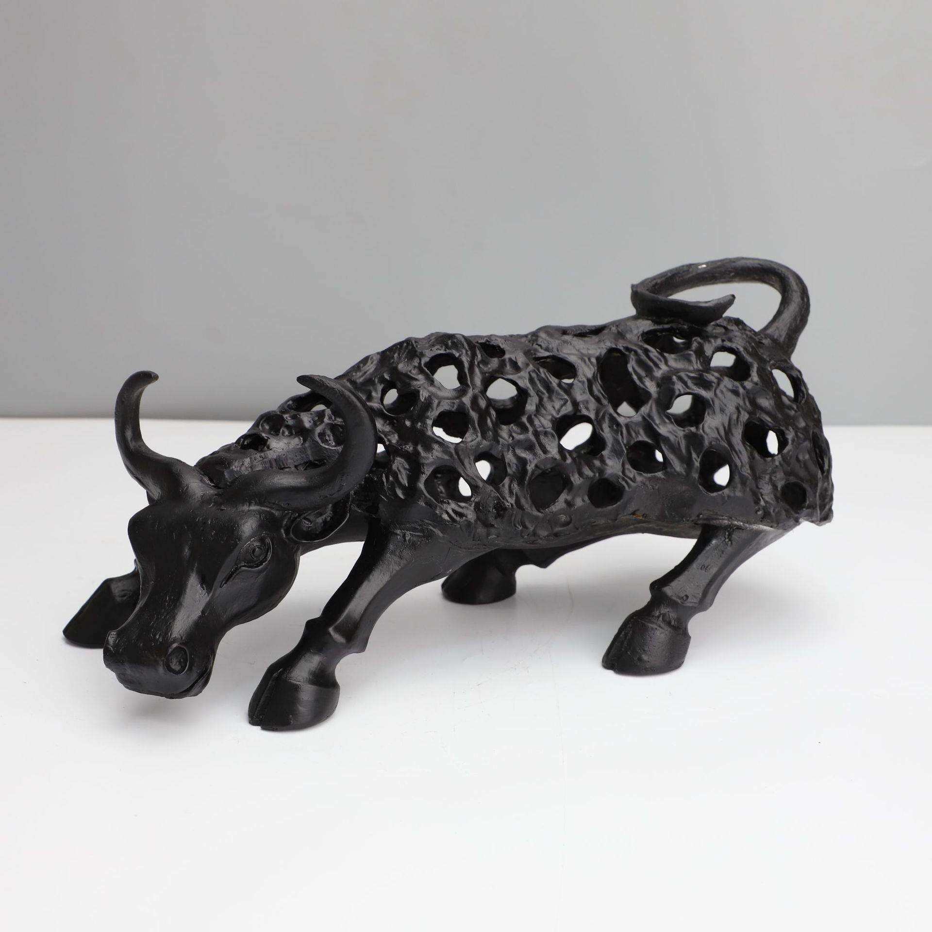 现代简约黑色镂空牛铸铁样板房售楼部书房卧室客厅玄关装饰品摆件