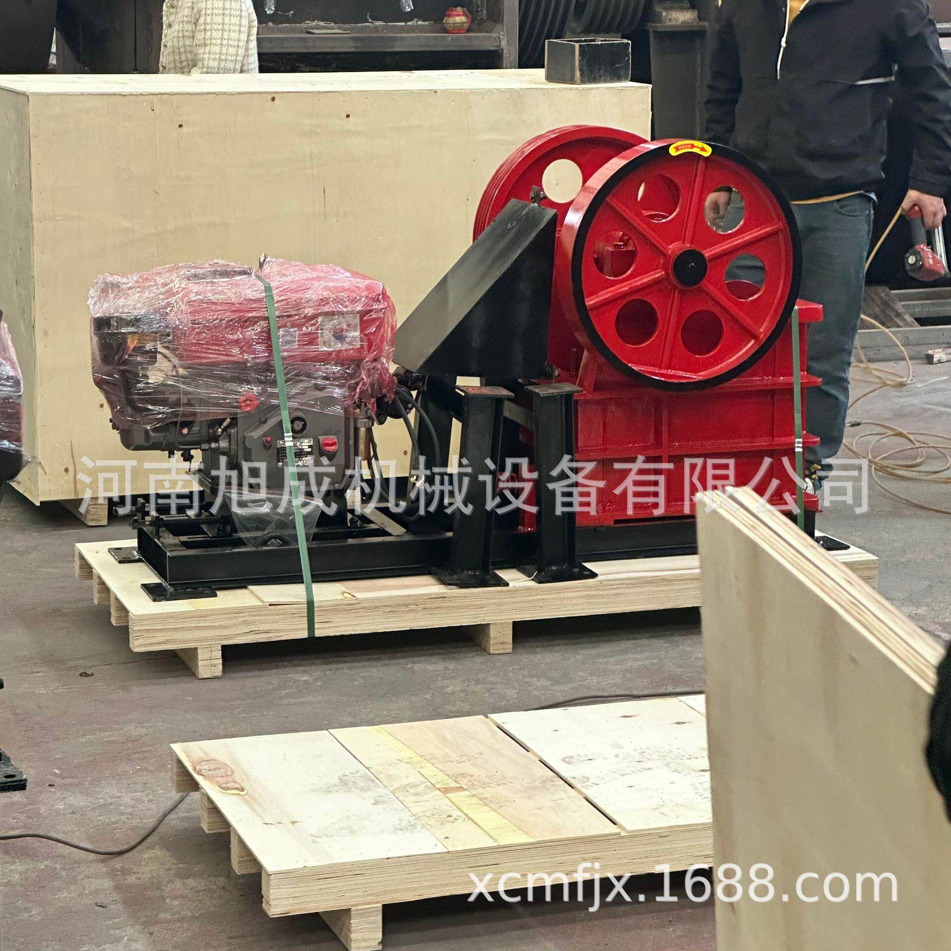 柴油鄂式破碎机制砂机骨头粉碎机强力大型打碎机鳄式破碎机
