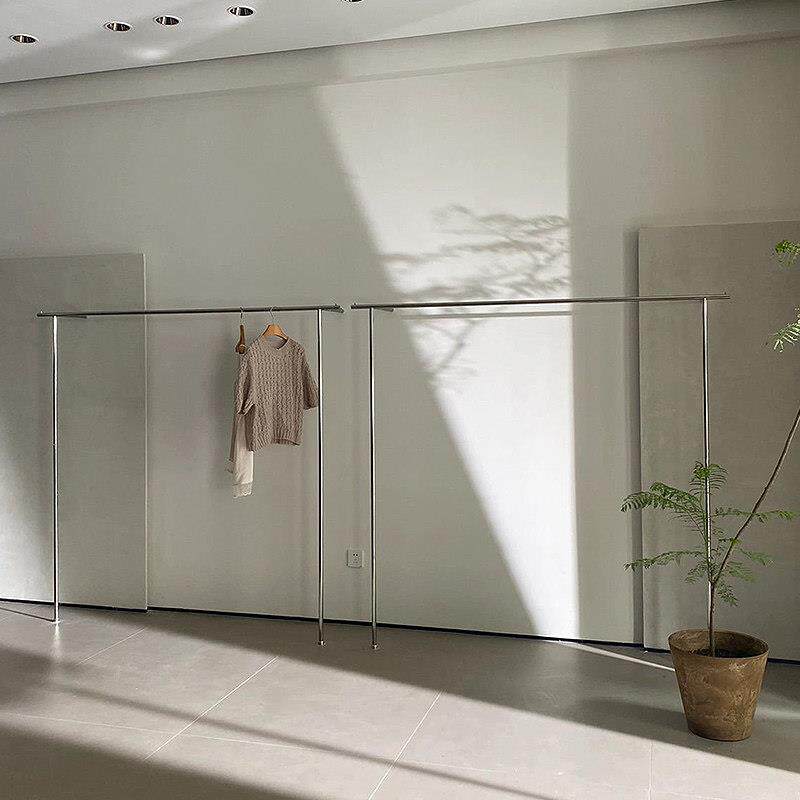 服装店展示架上墙壁挂式不锈钢挂衣服架子女装店专用货架陈列道具