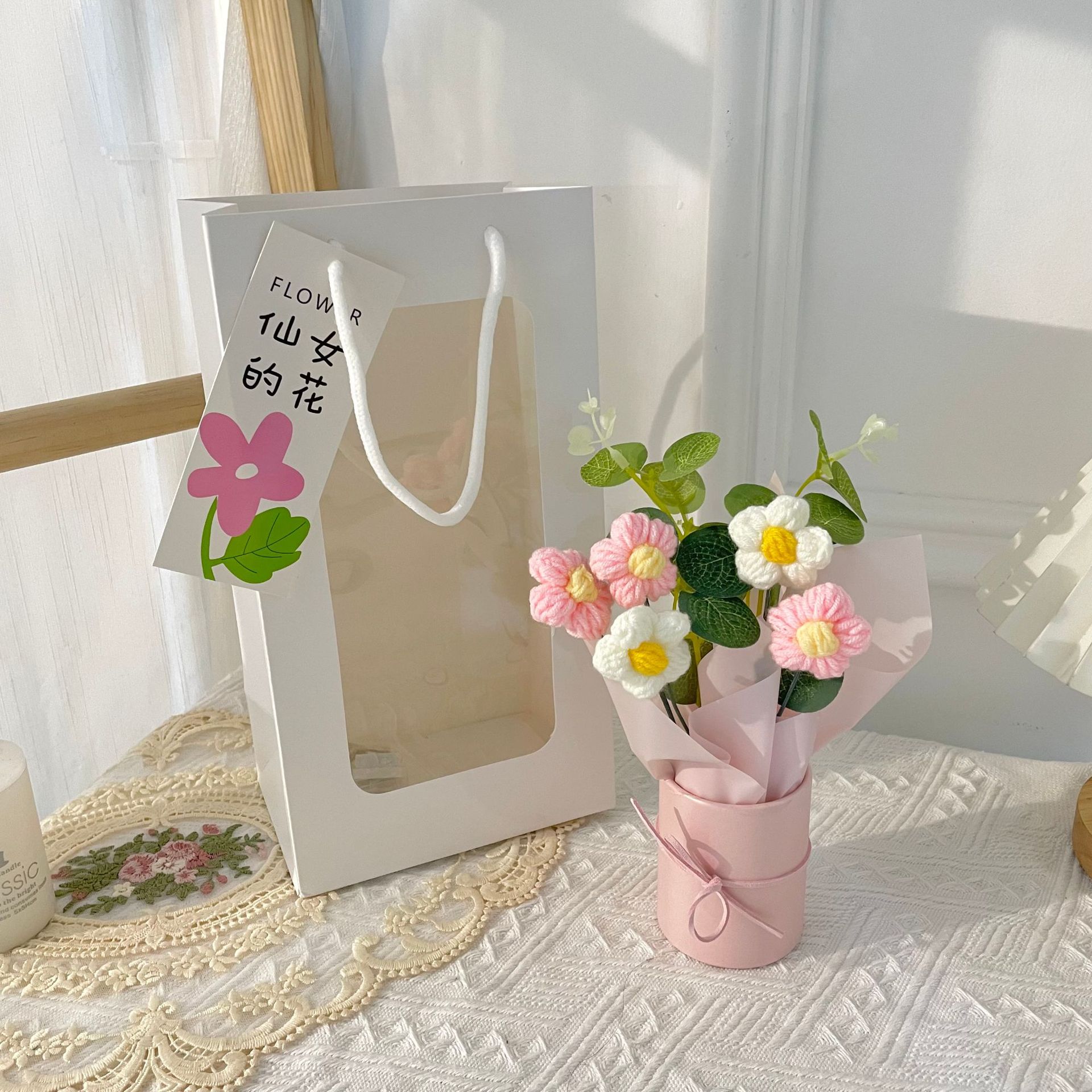 元旦节礼物礼物花束花束餐桌花艺