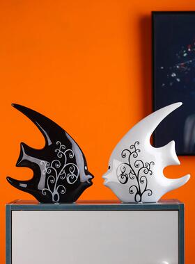 正品现代玄简约客酒柜摆件装视饰品电柜关陶瓷小厅摆设创意桌面鱼