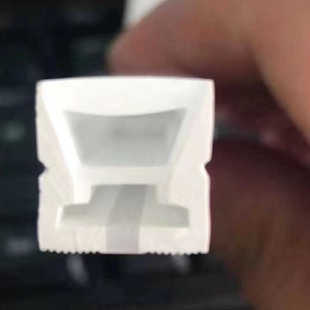 免穿线嵌入式 带边硅胶套管灯带led柔性线性灯条可弯曲造型正发光