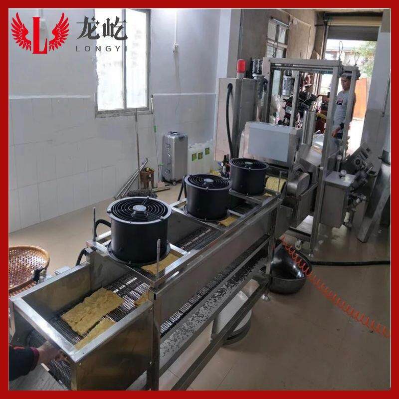 3500型全自动薄脆油炸机煎饼果子薄脆油炸机器油炸机包邮发货