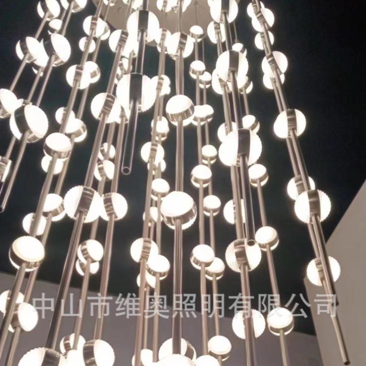 CE认证LED现代简约别墅中空楼梯大吊灯三色调光人体感应欢迎来厂