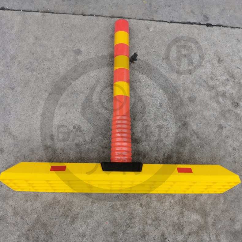道路分流车辆引导隔离墩 PU警示柱高速收费站反光分流标 分道体