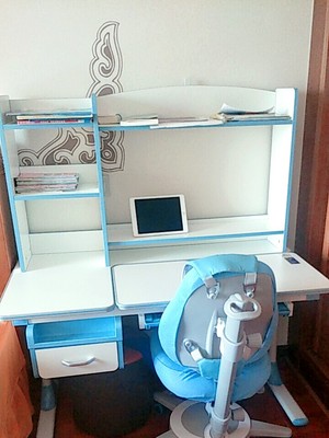 权威发布香奈雅轩儿童学习桌怎么样?千万不要被忽悠了