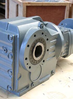 KA187平行轴齿轮减速器钢性铸铁箱体可靠耐用承载能力高