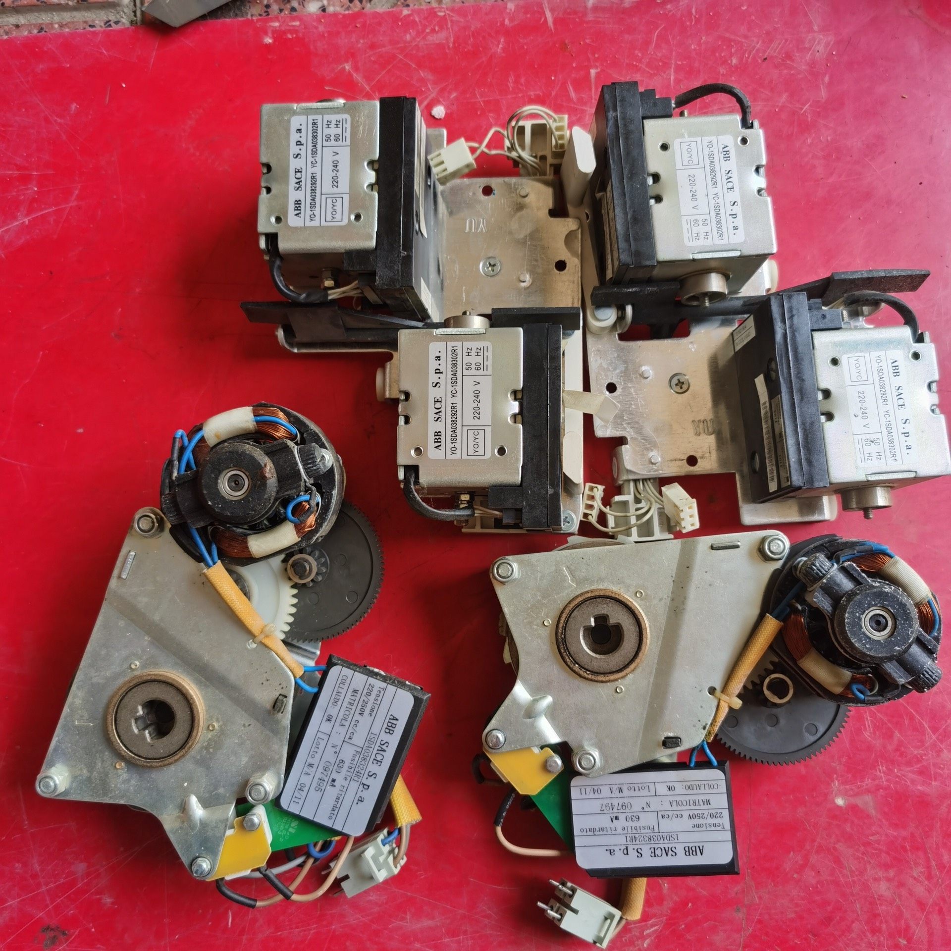 ABB储能电机 分合闸线圈