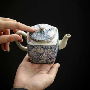 家用陶瓷功夫茶具过滤茶壶泡茶器 景德镇仿古老陶泥青花汉方壶中式