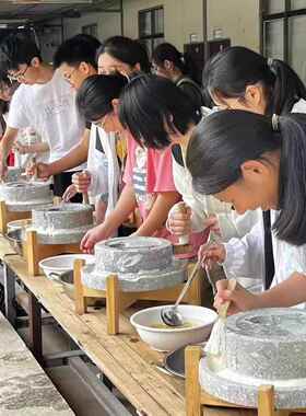 幼儿园活动小石磨家用小型覆古豆浆豆腐手动推磨盘机老式石墨磨子
