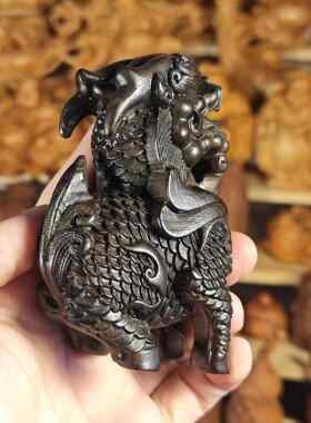 沉香大献件瑞麟文玩把件男010送士盘玩实木雕刻工艺品摆麒礼装饰