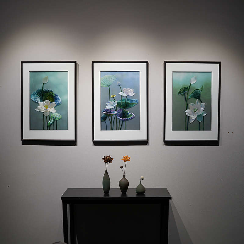 苏绣成品挂画客厅带框三联装饰画荷花油画现代纯手工刺绣中国古风图片