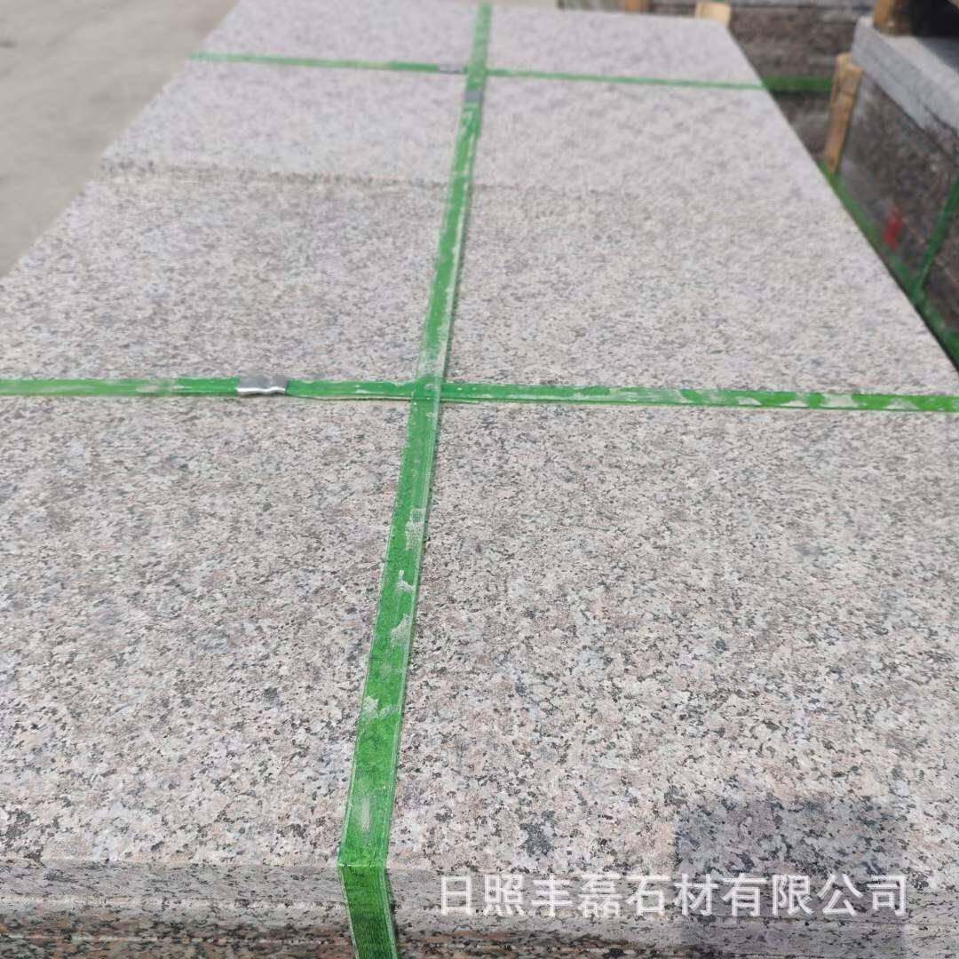 花岗岩铺装火烧板芝麻灰五莲灰火烧面芝麻黑荔枝面鲁灰麻地铺石