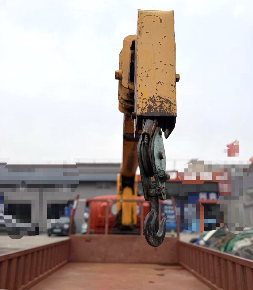 4月21日常州市东风多利卡随车吊轻型货车吊3吨臂3节3.9L柴油蓝牌非营运可过户网络拍卖公告