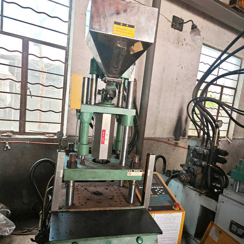 高精度小型丰铁200立式注塑机精密部件成型单滑板双滑板转盘机,五金/工具,注塑机,淘宝优惠券,粉丝福利购,淘宝优惠卷