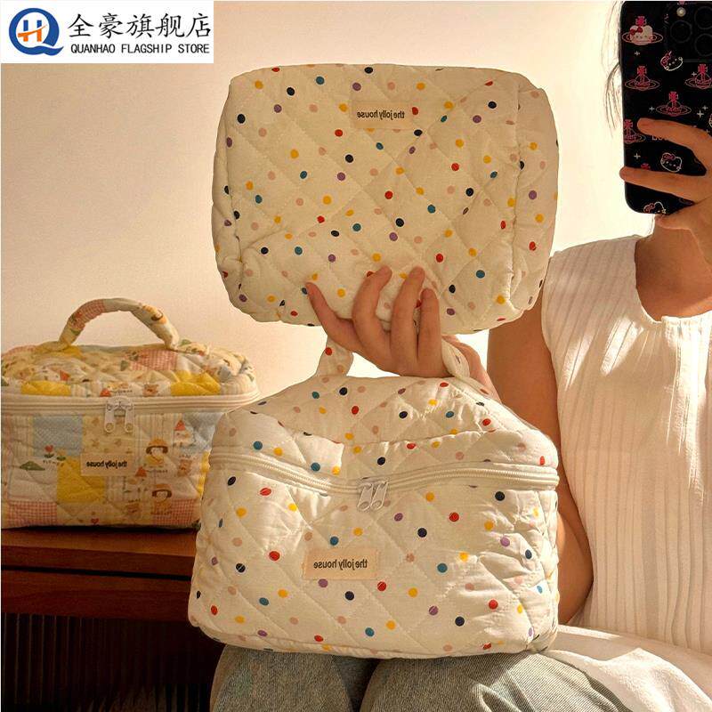 高颜值可爱化妆包女可携式大容量2025新款旅行收纳袋护肤品洗漱包