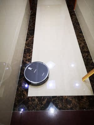 质量对比科沃斯DS37和石头S51扫地机器人入手哪款更好,区别优缺点对比揭秘是?