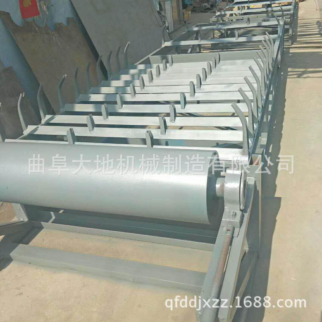 空心砖装车皮带输送机 建筑行业用皮带输送机 箱装物料皮带输送机
