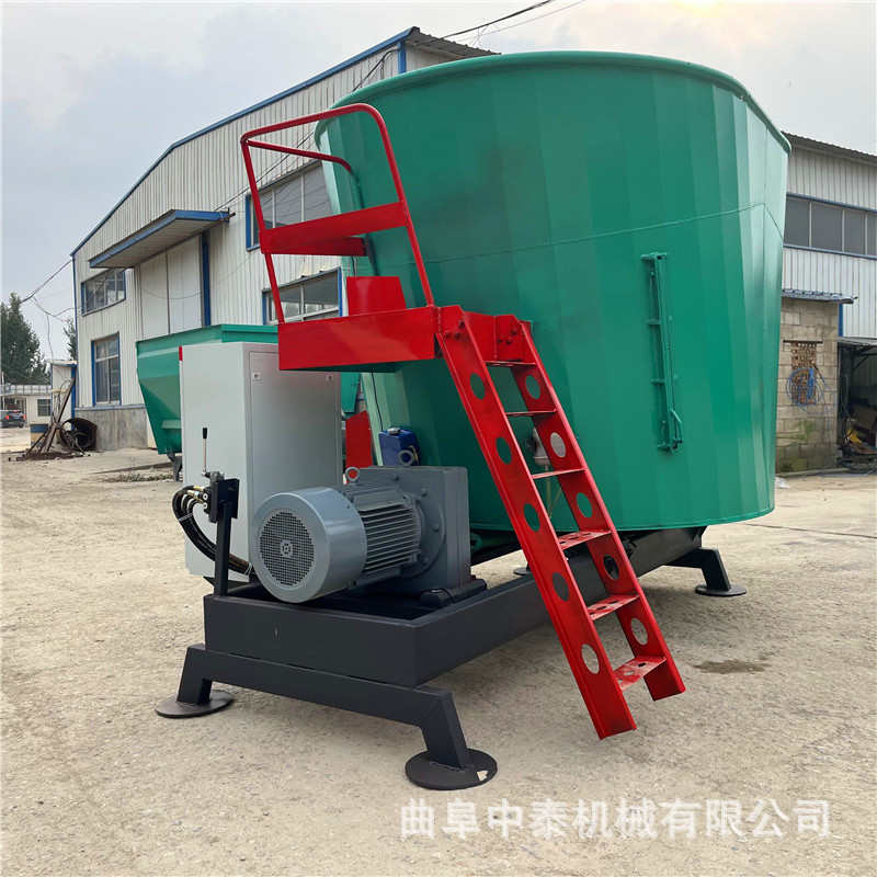 12立方立式粉碎柔丝搅拌机成捆麦秸杆揉搓混和机tmr全混合日粮机