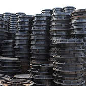 广东厂家批发球墨铸铁井盖市政道路轻型重型五防井防沉降圆井方井