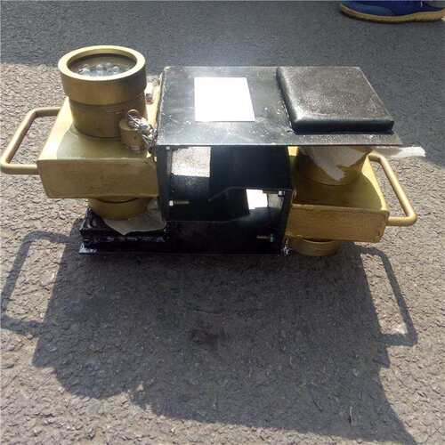 DHY-4.8L矿用机车红尾灯双面发光隔爆型机车尾灯吸附牢固