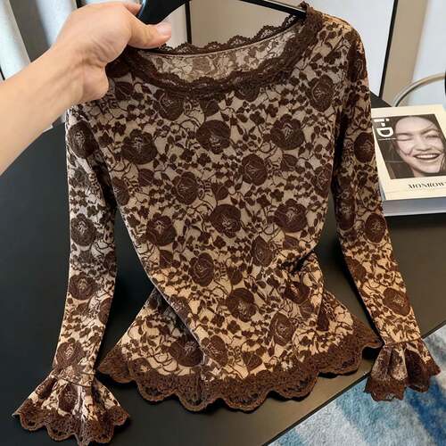 欧货高端2026年春新款穿搭上衣百搭钩花蕾丝衫高级感女装0331e