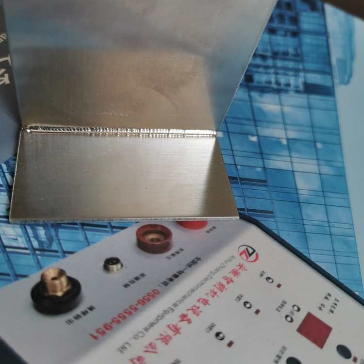 产地货源GT1800多功能冷焊机不锈钢薄板智能精密冷焊机激光焊接机