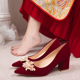 秋季婚鞋女粗跟2024新娘中式红色，加绒秀禾婚纱两穿高跟不累脚