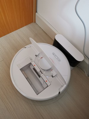 目前智能扫地机器人哪个牌子好,哪款好用,同价位“性能扫地机器人”推荐