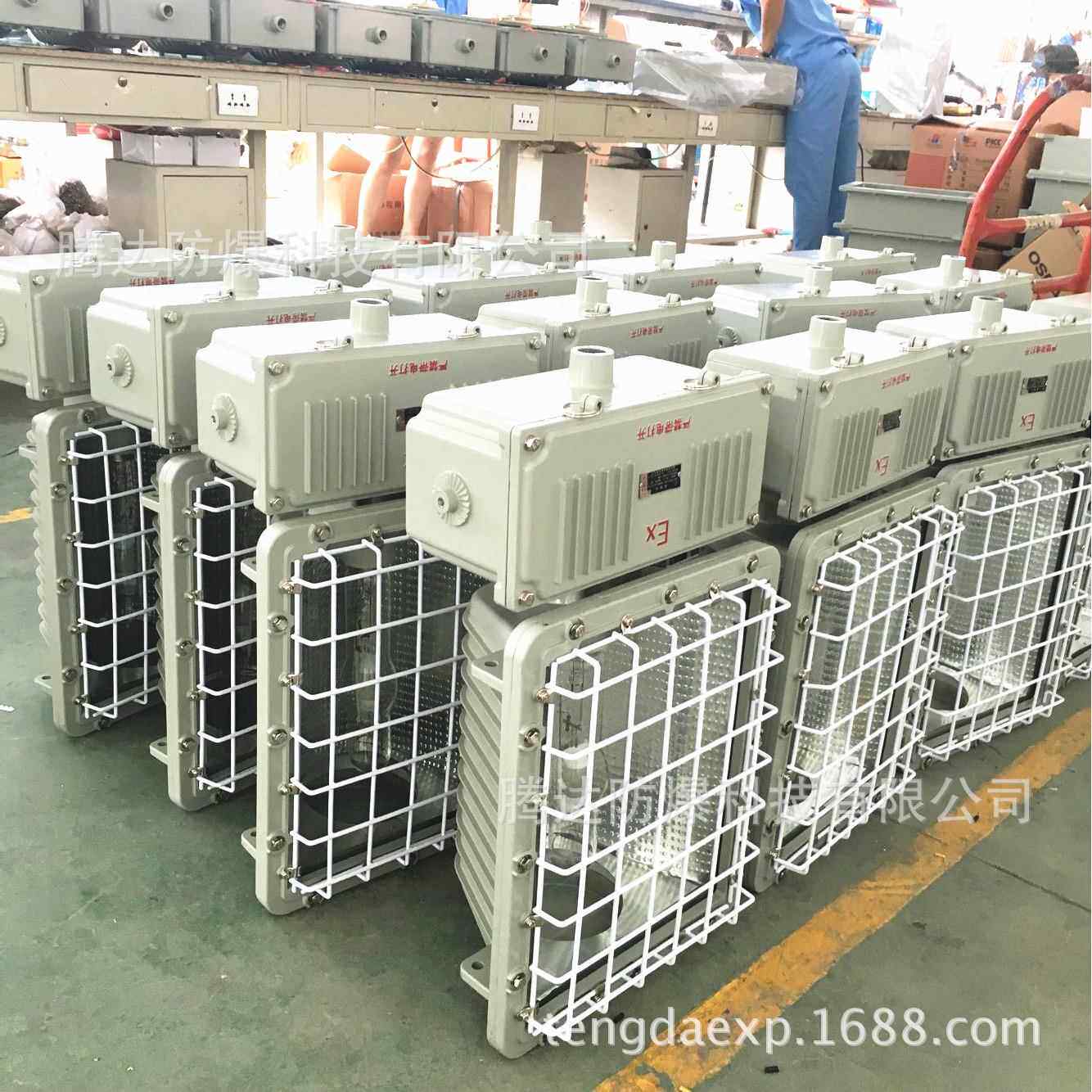 防爆泛光灯250W石化加油站煤棚垃圾场投光灯400W方形隔爆灯三防灯