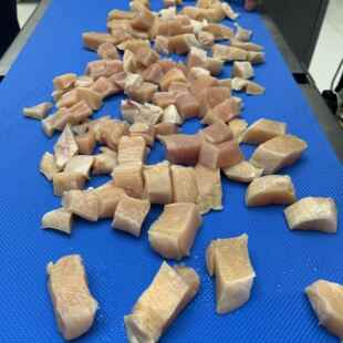 W鸡胸肉切条切块机 无骨鸡柳切条机 自动多功能鸡肉开条机切丁机