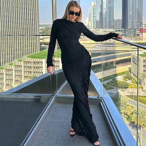 Women's long sleeved dress, long skirt, women's
