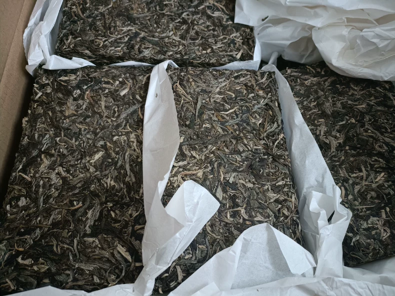 1000克普洱生磚，存放價值高，2024年春 普洱茶 BUASHOP普洱老茶