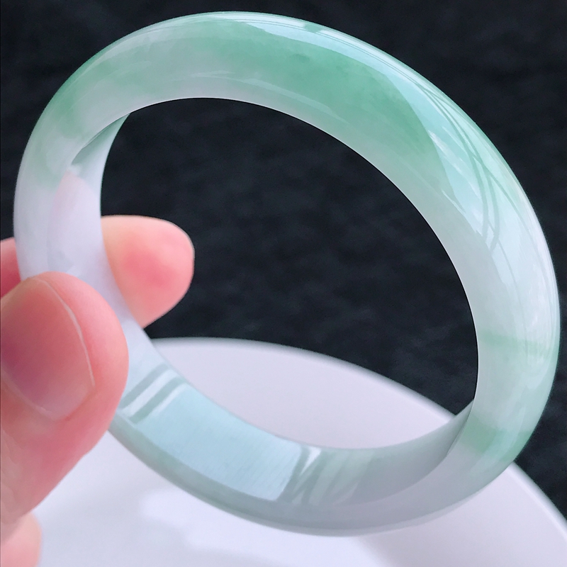 52圈天然翡翠飘绿正装玉手镯正品a货翡翠玉器玉镯子45.94g