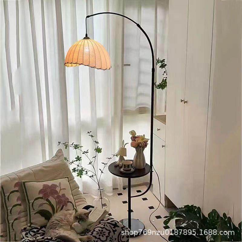 客厅中古风落地灯法式侘寂网红中式复古床头美式茶几置物架一体灯