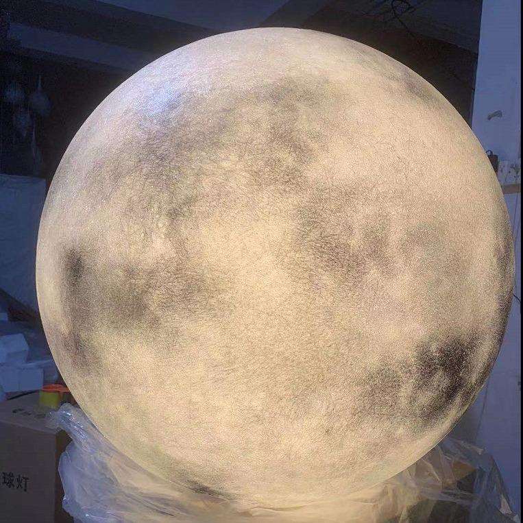 现代简约客厅卧室彩绘树脂纤维月球落地灯民宿别墅个性创意月球灯