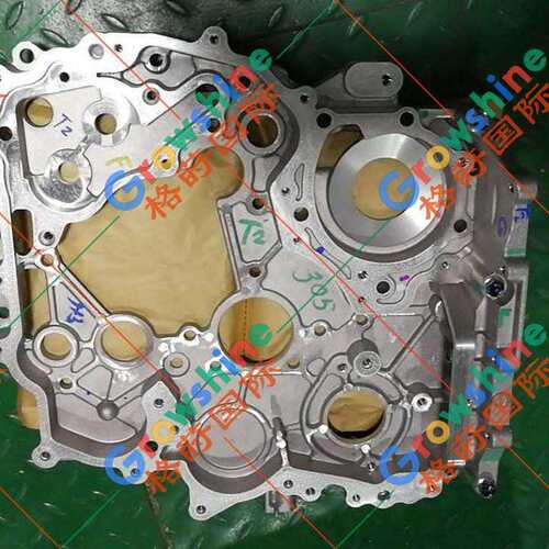挖掘机SH130-5发动机4JJ1时规盖内盖